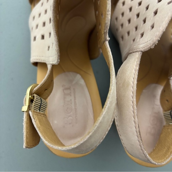 Born Women's Sandals Heels Block Size 8M Ankle Buckle Leather Taupe Neutral - Picture 8 of 10